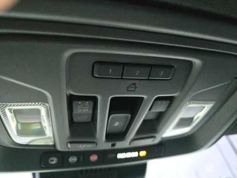 Used 2025 GMC Sierra 1500 AT4 w/ Technology Package image 26