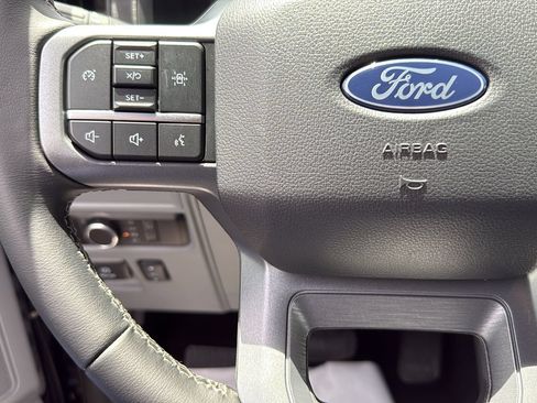 Used 2025 Ford F150 Lightning XLT AWD/4WD image 16