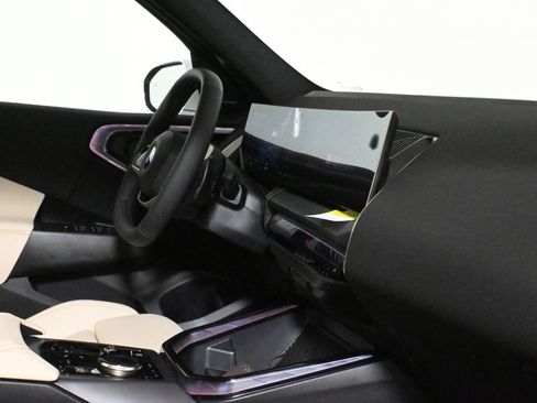 Used 2025 BMW X3 xDrive30i w/ Premium Package image 34