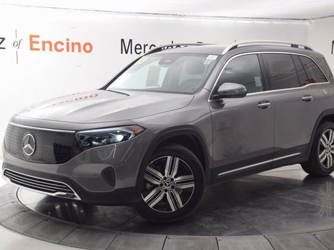 Used 2024 Mercedes-Benz EQB 300 4MATIC image 2