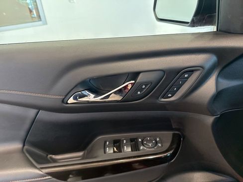 Used 2023 GMC Acadia AT4 w/ Preferred Package image 18