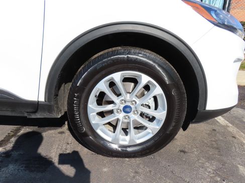 Used 2022 Ford Escape SE image 13