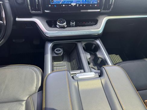 Used 2025 Ford Expedition Tremor AWD/4WD image 22