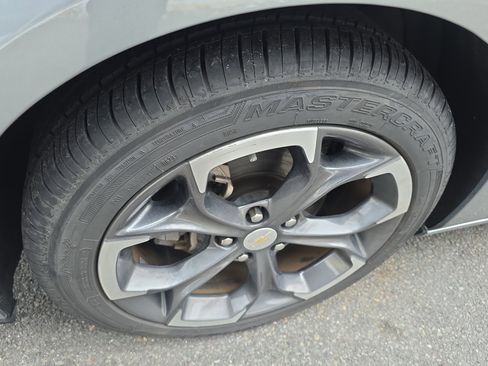 Used 2023 Chevrolet Malibu LT image 14