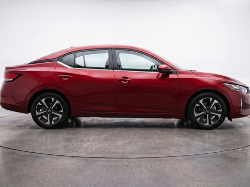 Used 2025 Nissan Sentra SV FWD image 11