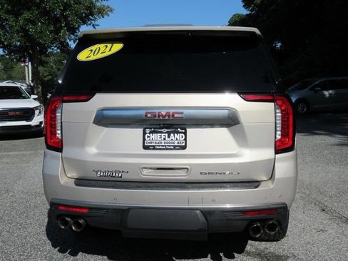 Used 2021 GMC Yukon XL Denali w/ Denali Premium Package RWD image 6