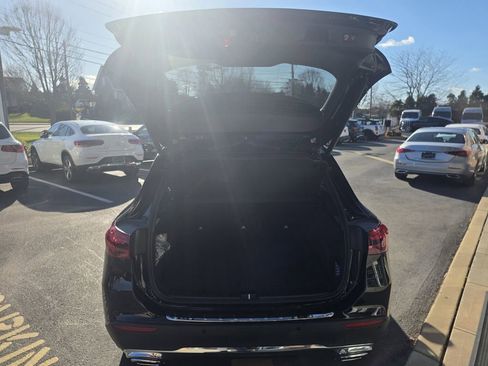 Certified 2025 Mercedes-Benz GLA 250 4MATIC image 37