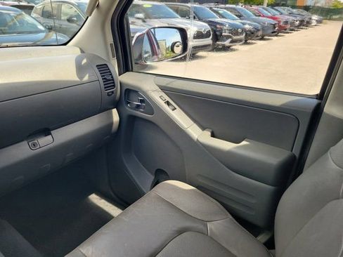 Certified 2019 Nissan Frontier SL RWD image 16