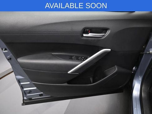 Used 2023 Toyota Corolla Cross AWD Hybrid w/ Convenience Package image 11