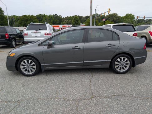 Used 2010 Honda Civic EX-L image 2