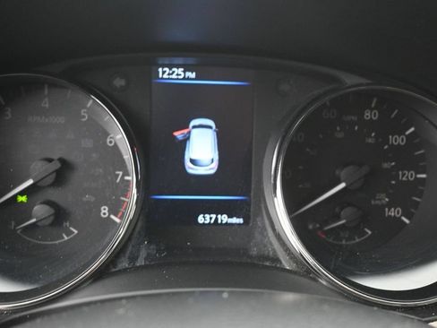 Used 2022 Nissan Rogue Sport SV FWD image 12