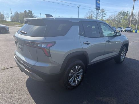 New 2026 Chevrolet Equinox LT AWD/4WD image 7