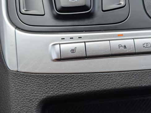 Certified 2026 Kia Carnival FWD image 28