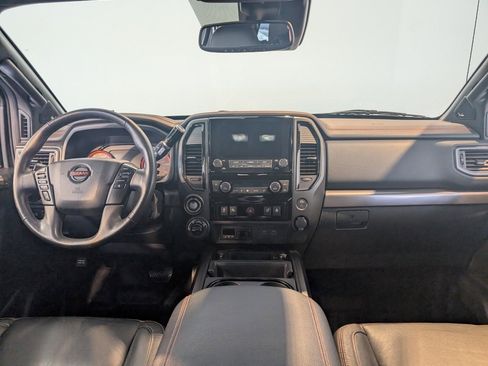 Used 2021 Nissan Titan PRO-4X w/ Pro-4x Convenience Package image 14