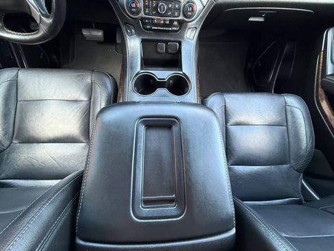 Used 2020 Chevrolet Suburban LT AWD/4WD image 50