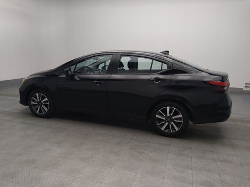 Used 2024 Nissan Versa SV image 3