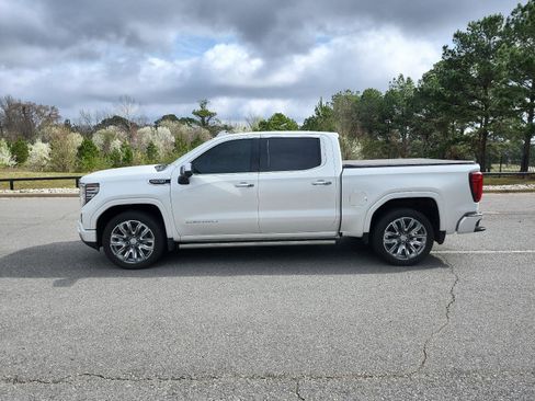 Used 2024 GMC Sierra 1500 Denali image 2