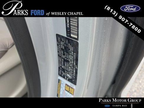 Used 2021 Kia Sedona LX FWD image 31