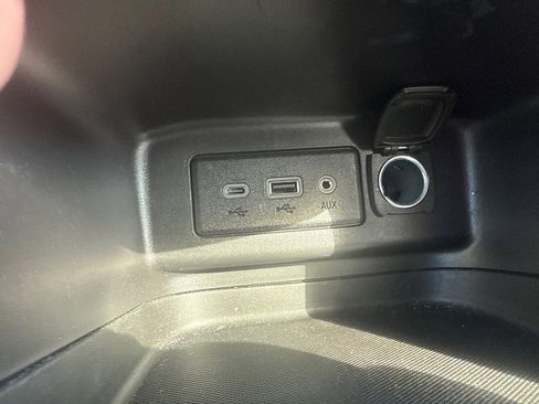 Used 2024 Chevrolet Equinox LT image 27