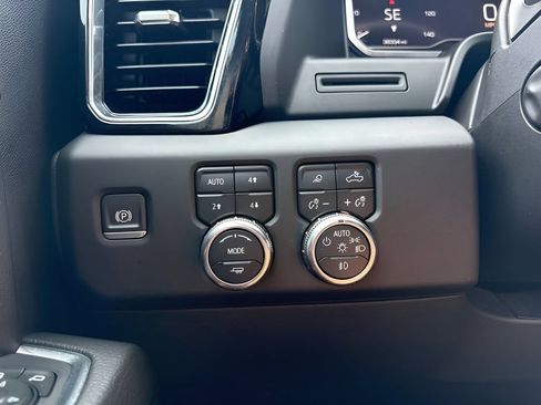 Used 2022 GMC Sierra 1500 Denali AWD/4WD image 27