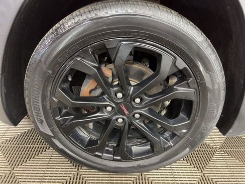 Used 2022 GMC Terrain SLE w/ Driver Convenience Package image 8