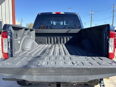 Used 2017 Ford F250 Lariat w/ Lariat Value Package image 8