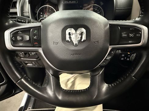 Used 2022 RAM 1500 Laramie AWD/4WD image 22