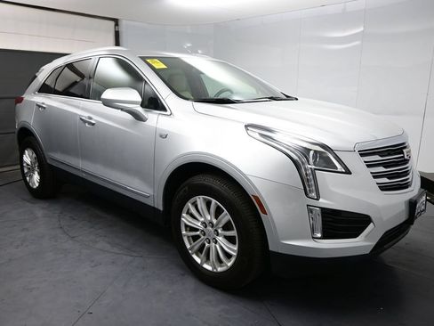 Used 2018 Cadillac XT5 FWD image 3