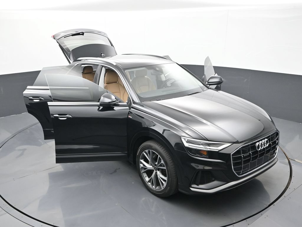 Used 2022 Audi Q8 Premium Plus AWD/4WD image 31