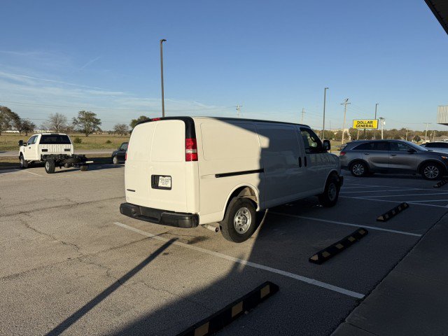 Used 2022 Chevrolet Express 2500 w/ Driver Convenience Package RWD image 2