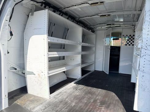 Used 2021 Chevrolet Express 2500 w/ Driver Convenience Package RWD image 31