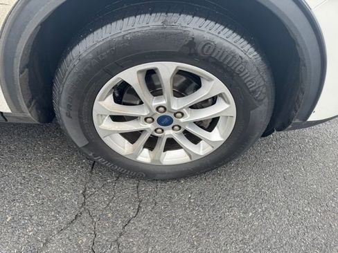 Used 2022 Ford Escape SE w/ Convenience Package image 9