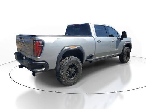 Used 2026 GMC Sierra 2500 AT4X image 3