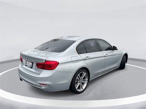 Used 2017 BMW 330i Sedan image 5