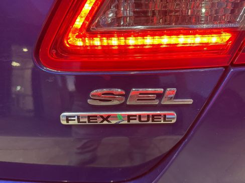 Used 2014 Ford Taurus SEL image 15