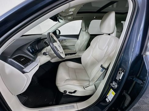 Used 2021 Volvo XC90 T5 Momentum w/ Climate Package FWD image 19