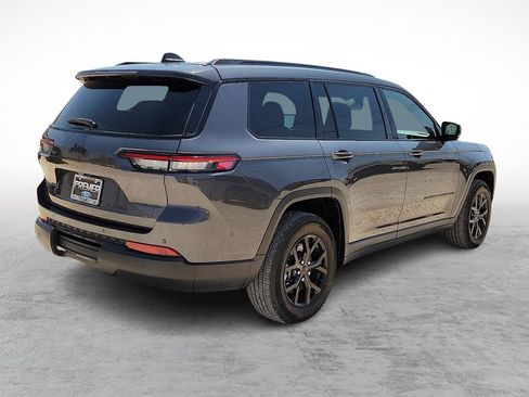 Used 2024 Jeep Grand Cherokee L Laredo AWD/4WD image 11