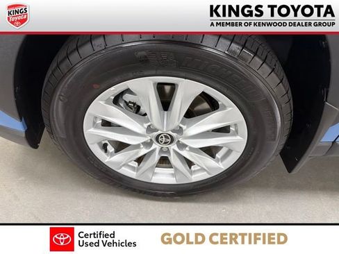 Certified 2026 Toyota Corolla Cross LE FWD image 28