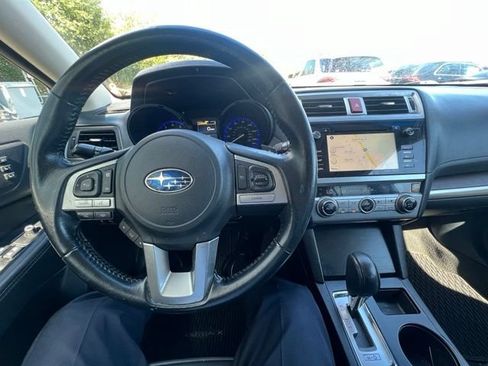 Used 2016 Subaru Outback 2.5i Limited AWD/4WD image 10