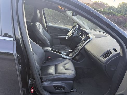 Used 2013 Volvo XC60 3.2 AWD/4WD image 7