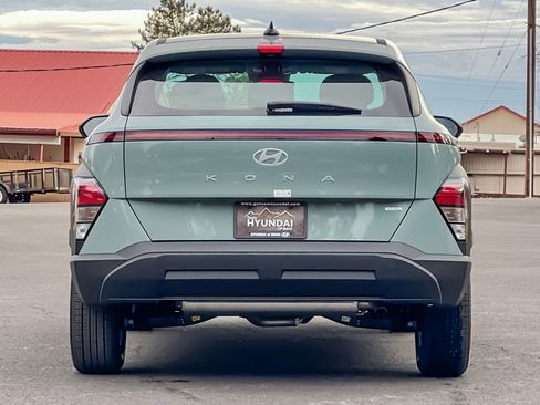 New 2026 Hyundai Kona SE image 5