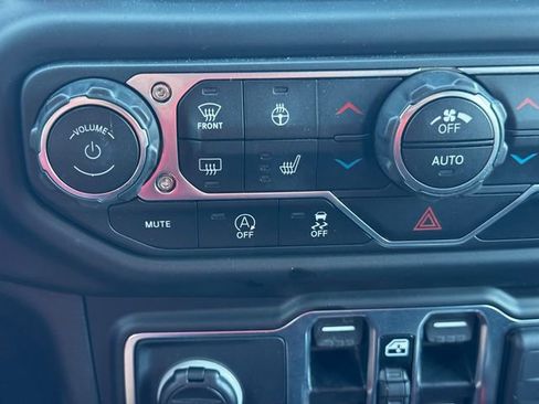 Used 2021 Jeep Wrangler Unlimited Rubicon w/ Steel Bumper Group AWD/4WD image 35