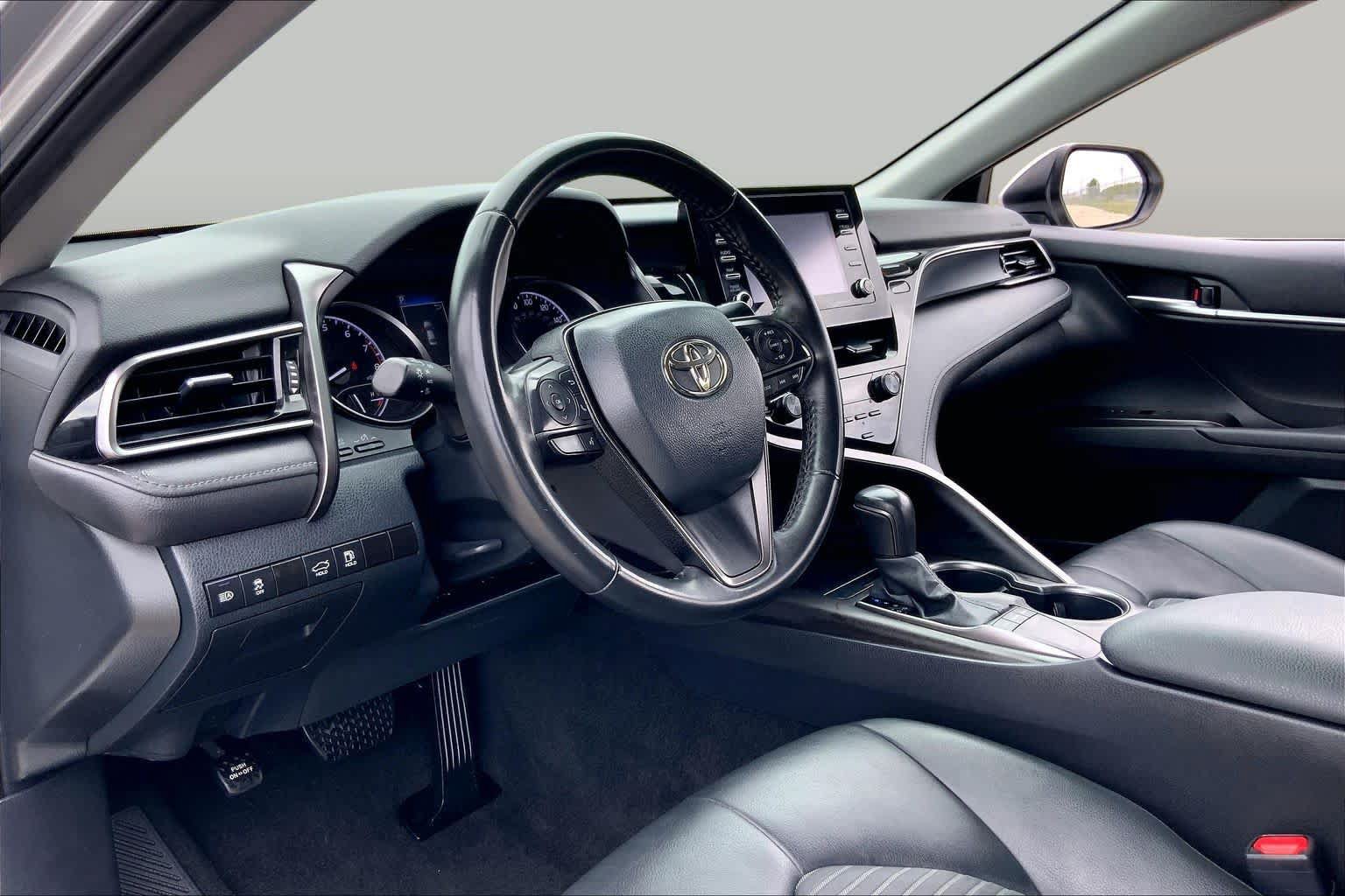 Used 2024 Toyota Camry SE FWD image 17