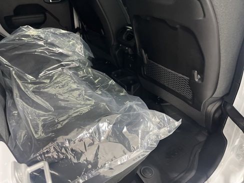 New 2025 Jeep Gladiator Rubicon w/ Convenience Group image 22