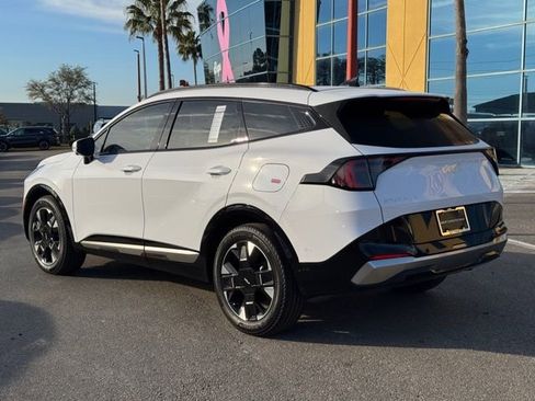 Used 2026 Kia Sportage SX image 3