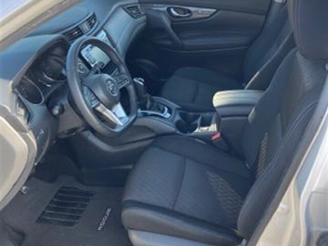 Used 2019 Nissan Rogue SV FWD image 7