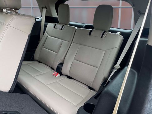 Used 2022 Ford Explorer XLT w/ Equipment Group 202A image 14