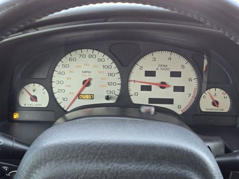 Used 2001 Saturn S-Series SL2 image 16