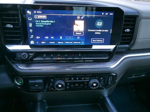 Used 2024 Chevrolet Silverado 3500 LTZ w/ LTZ Convenience Package AWD/4WD image 15