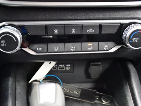 Used 2025 Nissan Altima 2.5 SV image 26